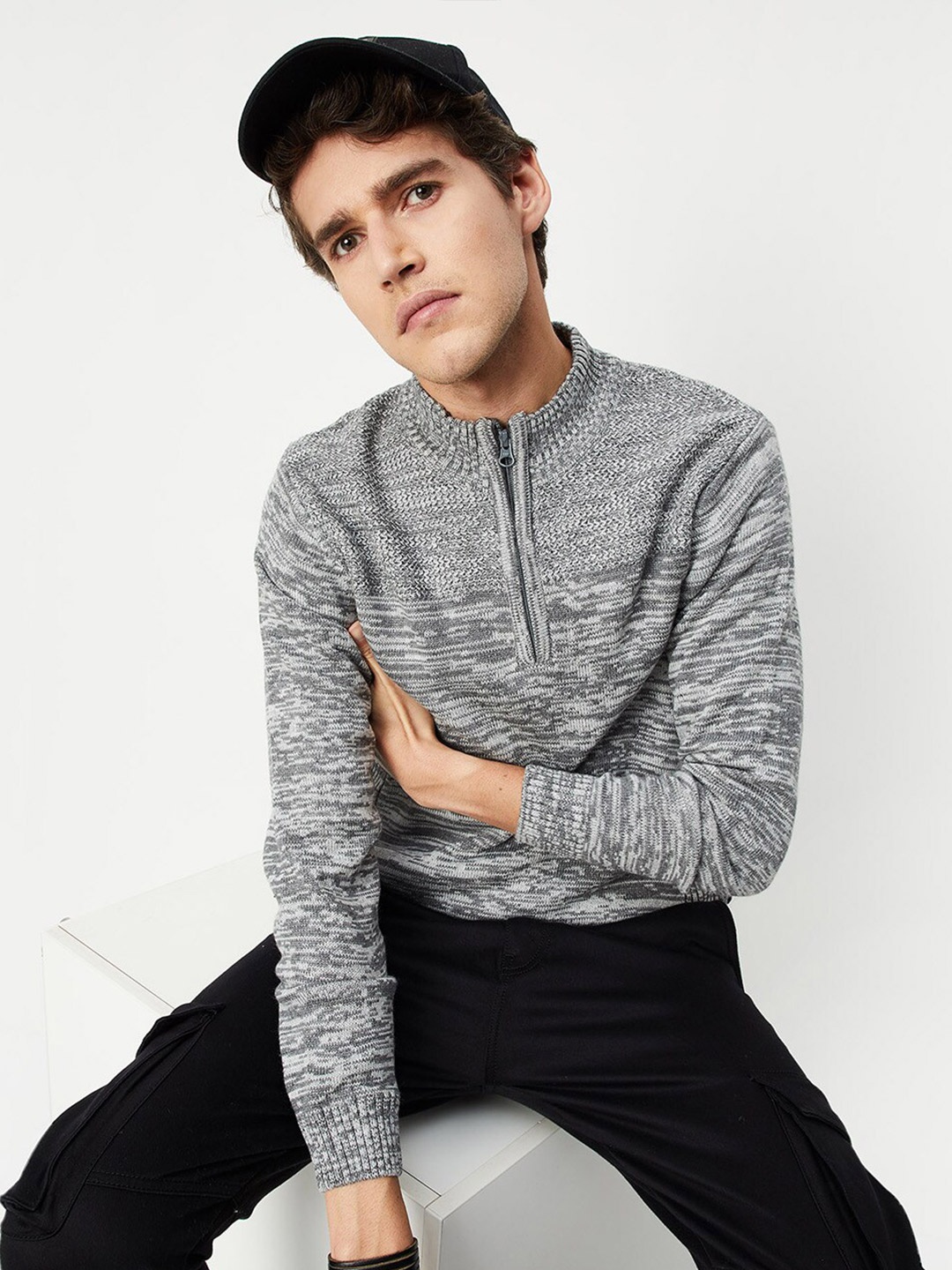

max Men Grey & White Cable Knit Acrylic Cardigan