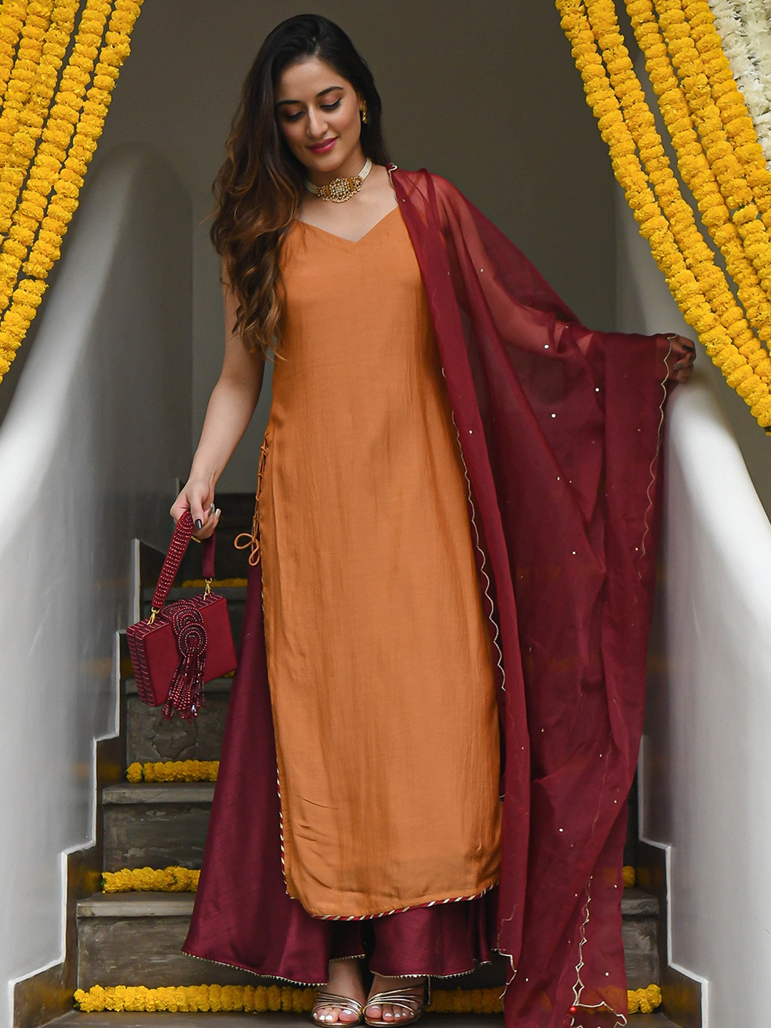 

Bunaai V-Neck Pure Cotton Kurta with Palazzos & Dupatta, Mustard