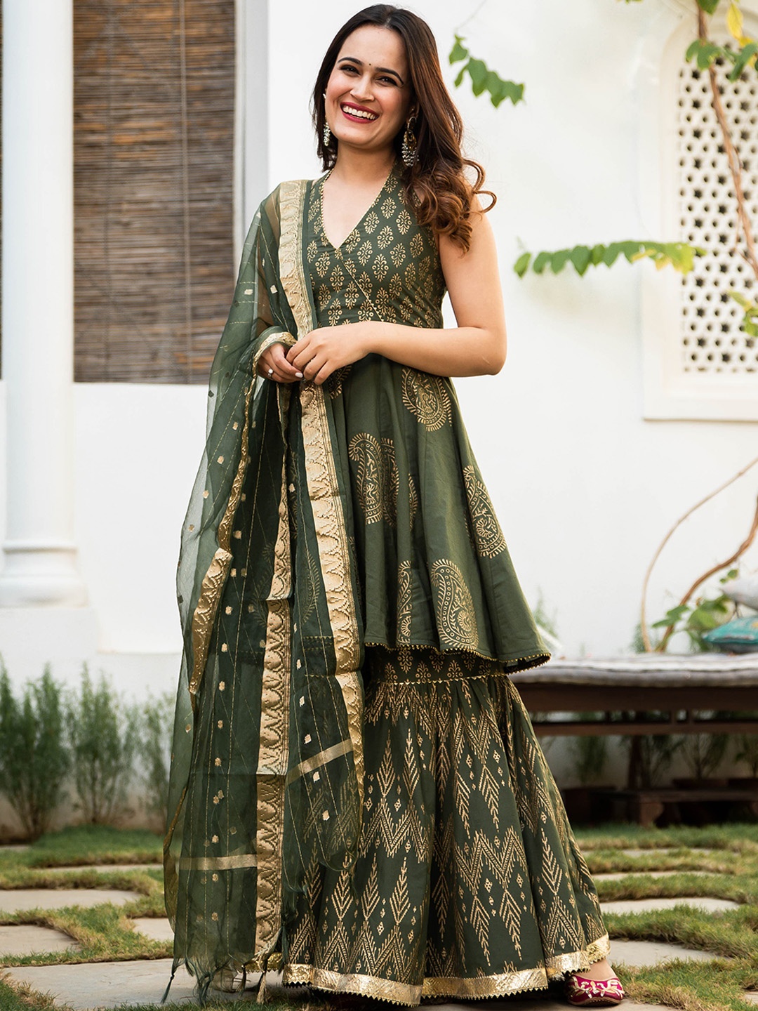 

Bunaai Ethnic Motifs Printed Pure Cotton Kurta with Sharara & Dupatta, Green