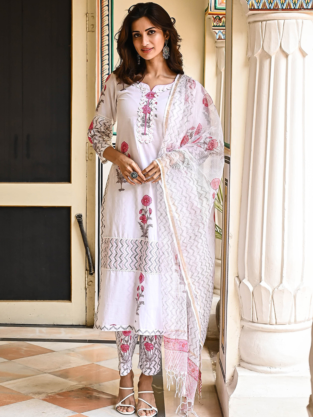 

Bunaai Floral Printed Pure Cotton Kurta with Trousers & Dupatta, White