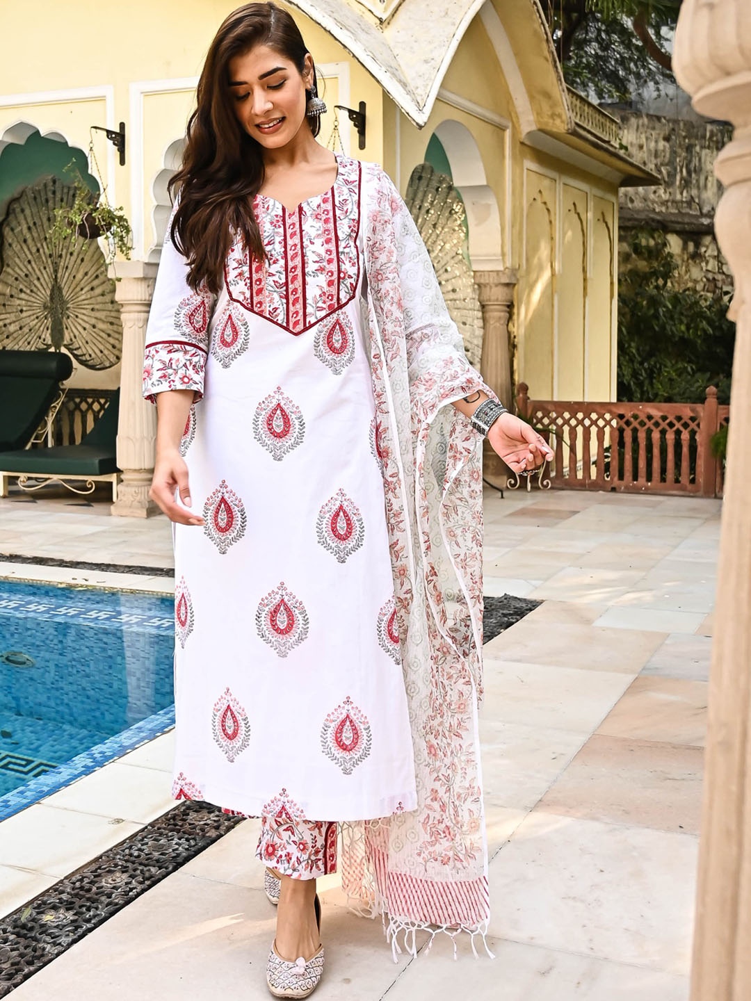 

Bunaai Floral Printed Pure Cotton Kurta with Trousers & Dupatta, White