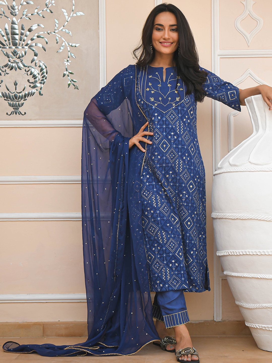 

Bunaai Printed Pure Cotton Kurta with Trousers & Dupatta, Blue