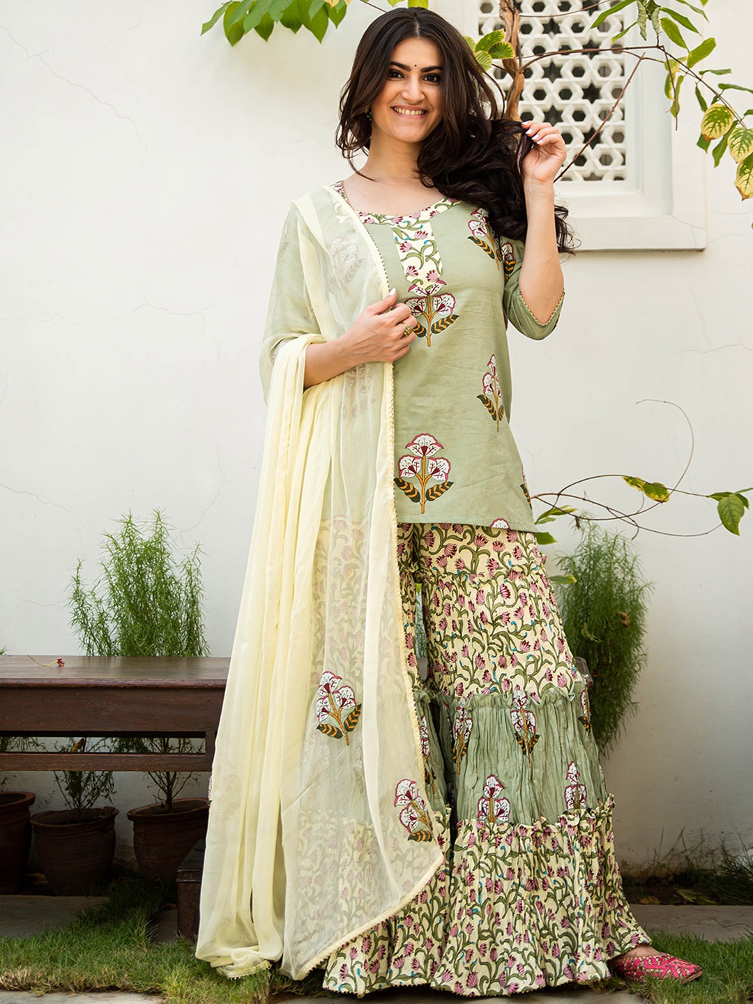

Bunaai Floral Printed Pure Cotton Kurti with Sharara & Dupatta, Green