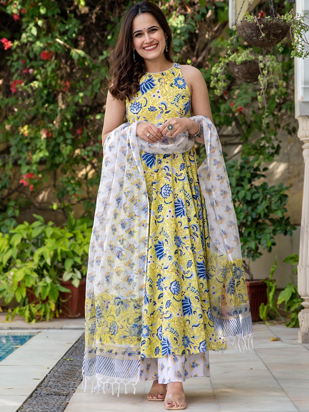 

Bunaai Floral Printed Pure Cotton Kurta with Sharara & Dupatta, Yellow