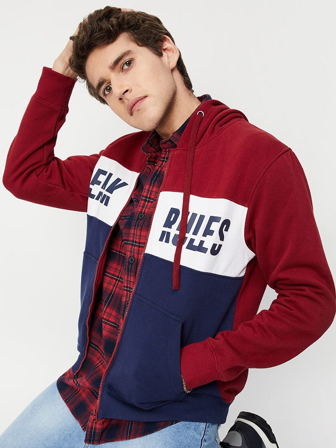 

max Men Red Printed Hooded Sweatshirt
