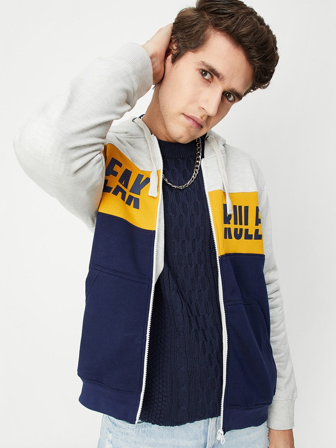 

max Men White Printed Hooded Sweatshirt