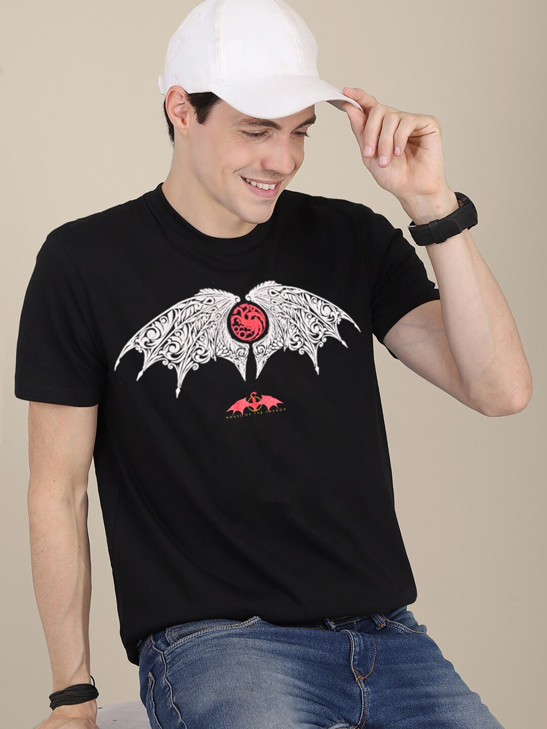 

Free Authority Men House Of Dragon Black & White Printed Cotton T-shirt