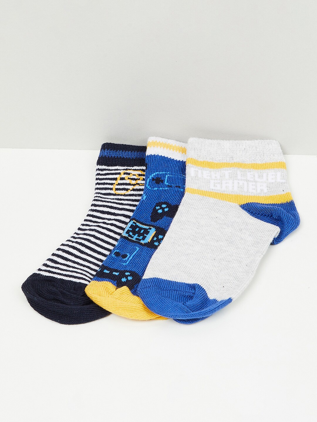

max Boys Pack Of 3 Ankle-Length Cotton Socks, Blue