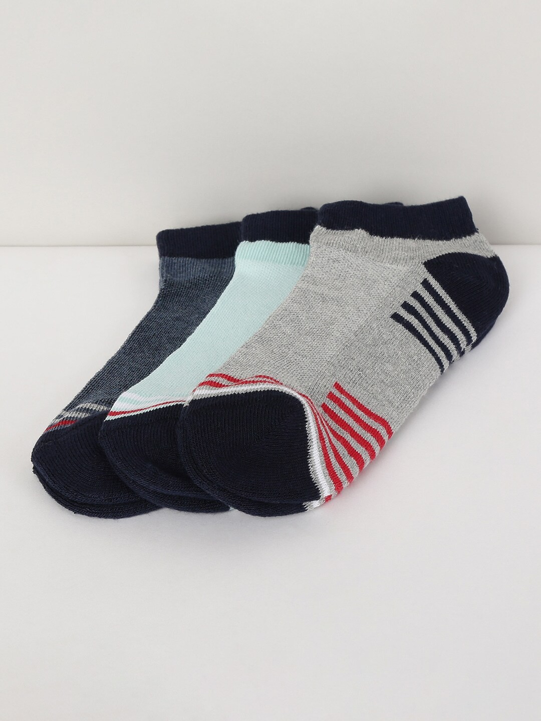 

max Boys Pack Of 3 Ankle Length Cotton Socks, Grey