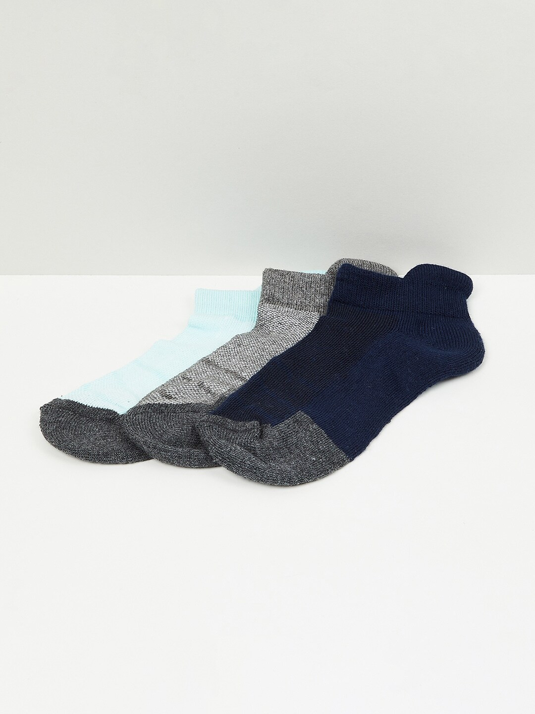 

max Boys Pack Of 3 Colourblocked Cotton Socks, Multi