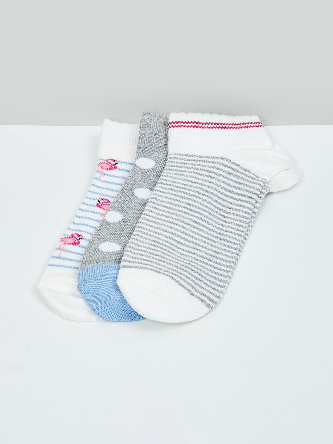 

max Women Pack Of 3 Ankle-Length Cotton Socks, White