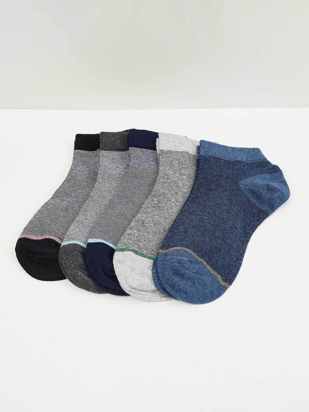 

max Men Pack Of 5 Patterned Ankle-Length Socks, Multi