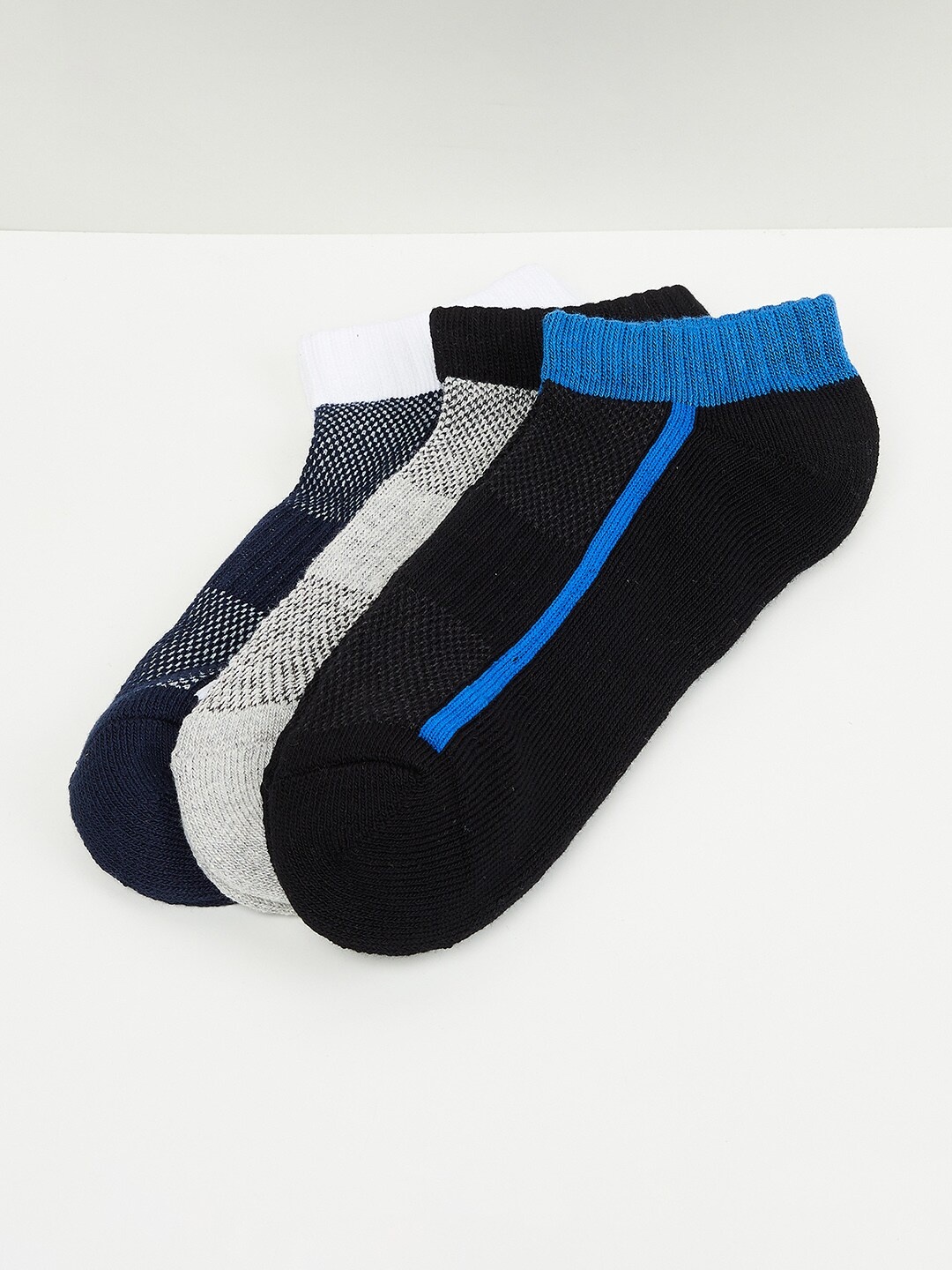 

max Men Pack Of 3 Patterned Ankle-Length Socks, Black