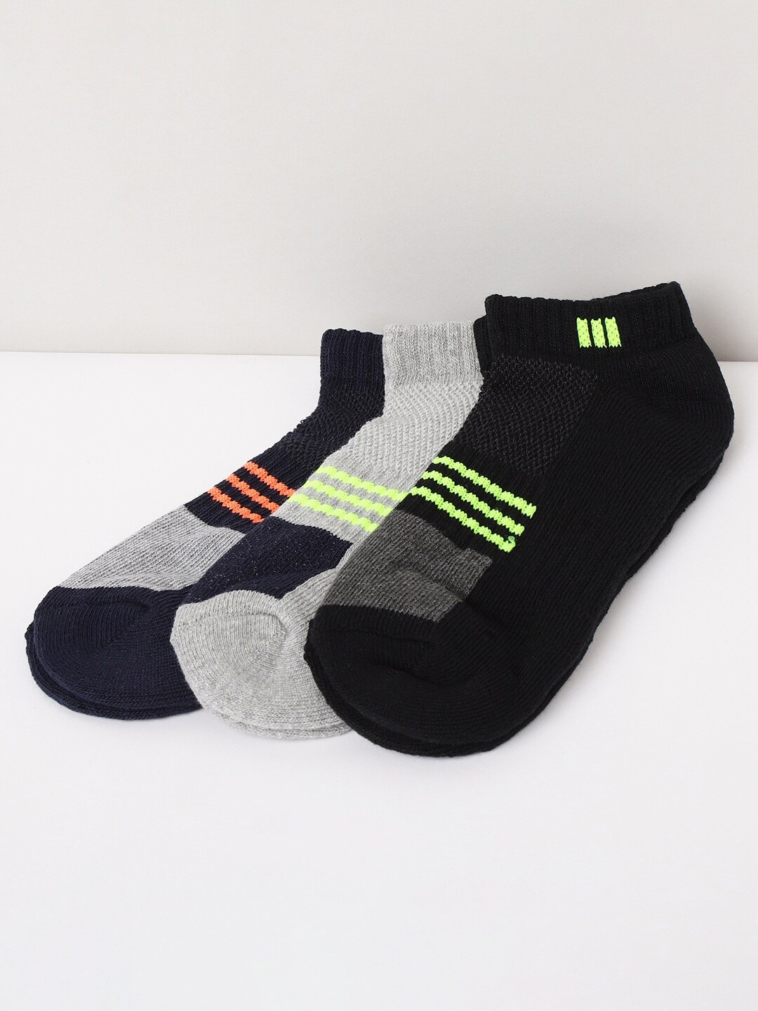 

max Men Pack Of 3 Patterned Ankle-Length Socks, Black