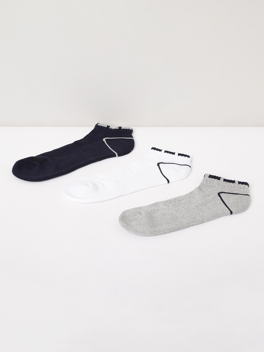 

max Men Pack Of 3 Patterned Ankle-Length Socks, Black