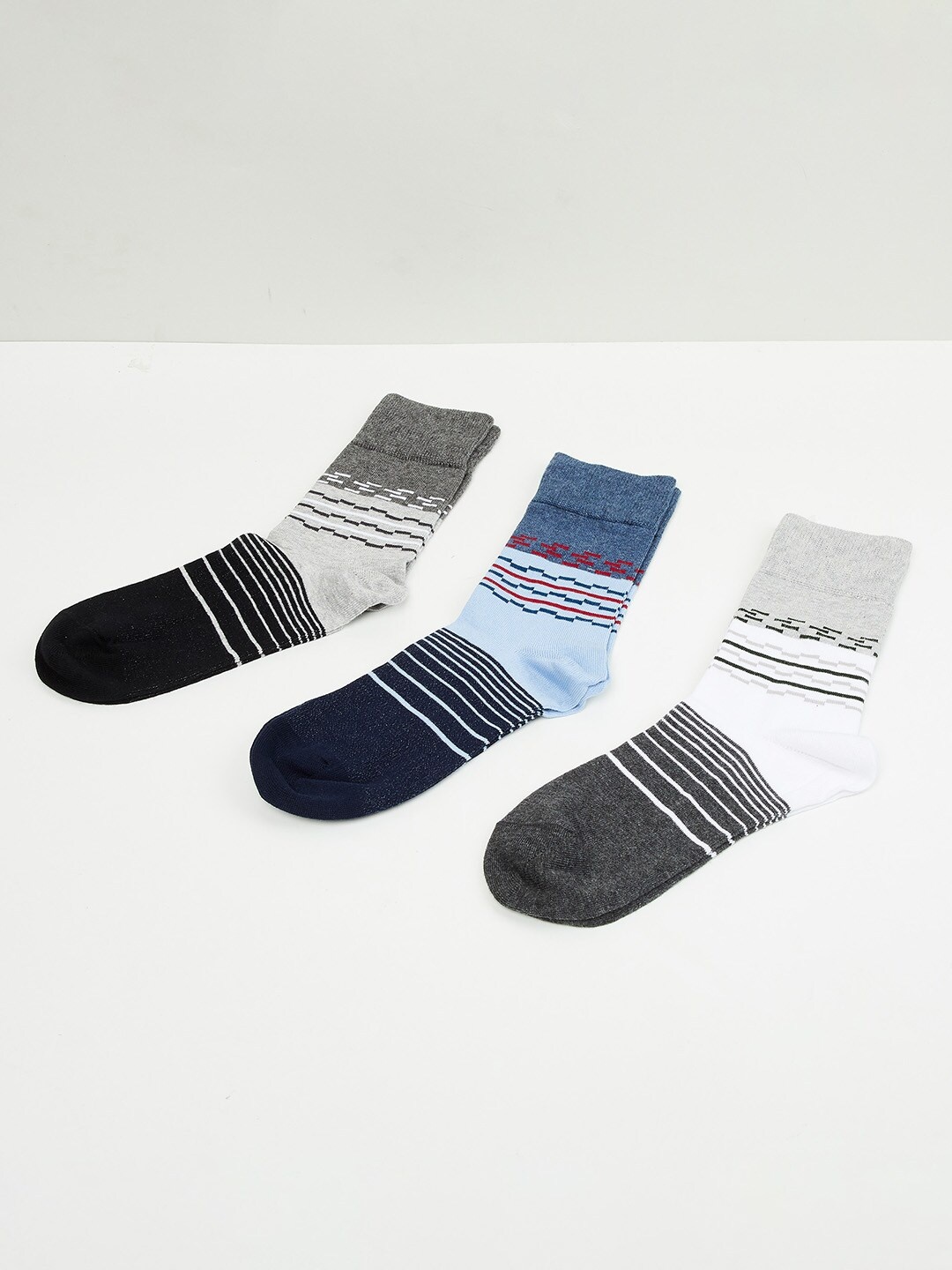 

max Men Pack Of 3 Striped Calf-Length Cotton Socks, Grey