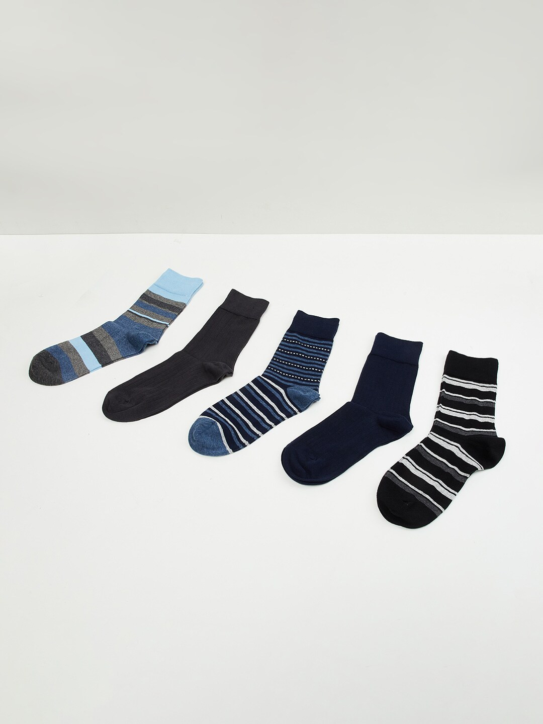 

max Men Pack Of 5 Self-Design Above-Ankle Length Cotton Socks, Black