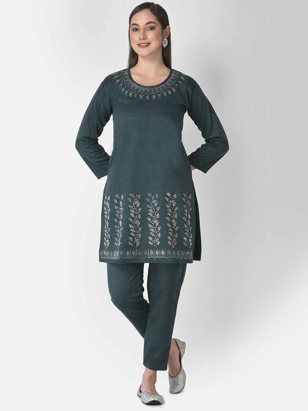 

FNOCKS Beads and Stones Velvet Kurta with Palazzos, Green