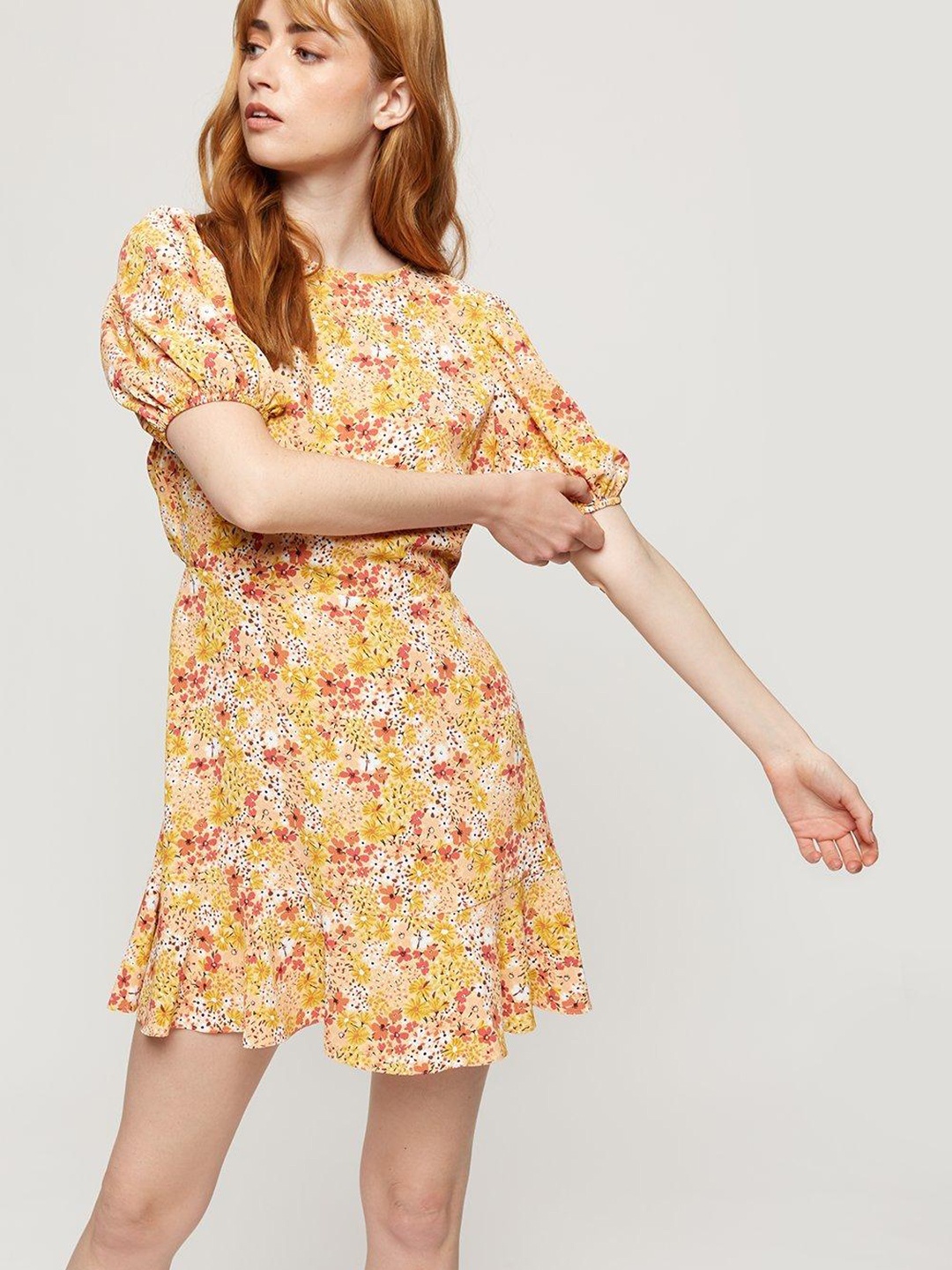 

DOROTHY PERKINS Floral Print Back Cut Out Detail A-Line Dress, White