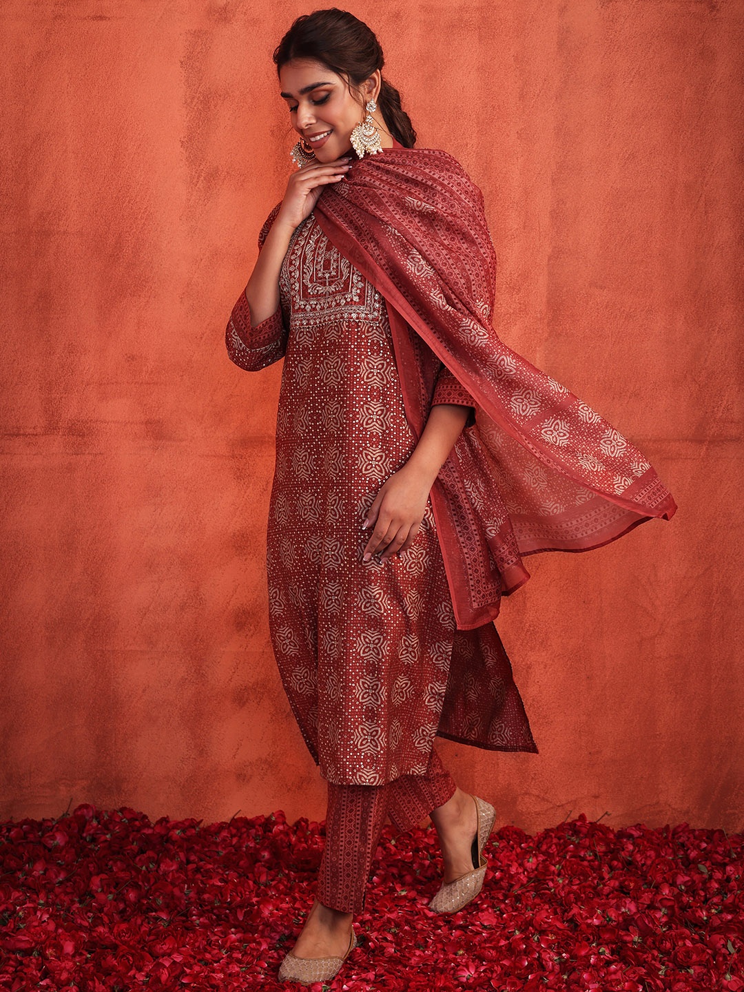 

INDYA Women Embroidered Kurta with Trousers & Dupatta, Maroon