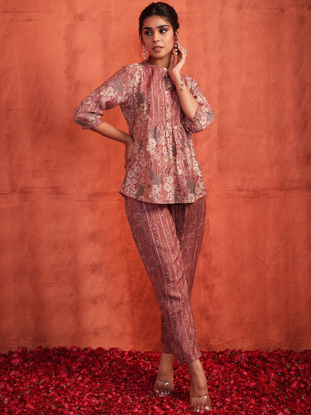 

INDYA Women Floral Print Muslin Short Top & Pants, Pink