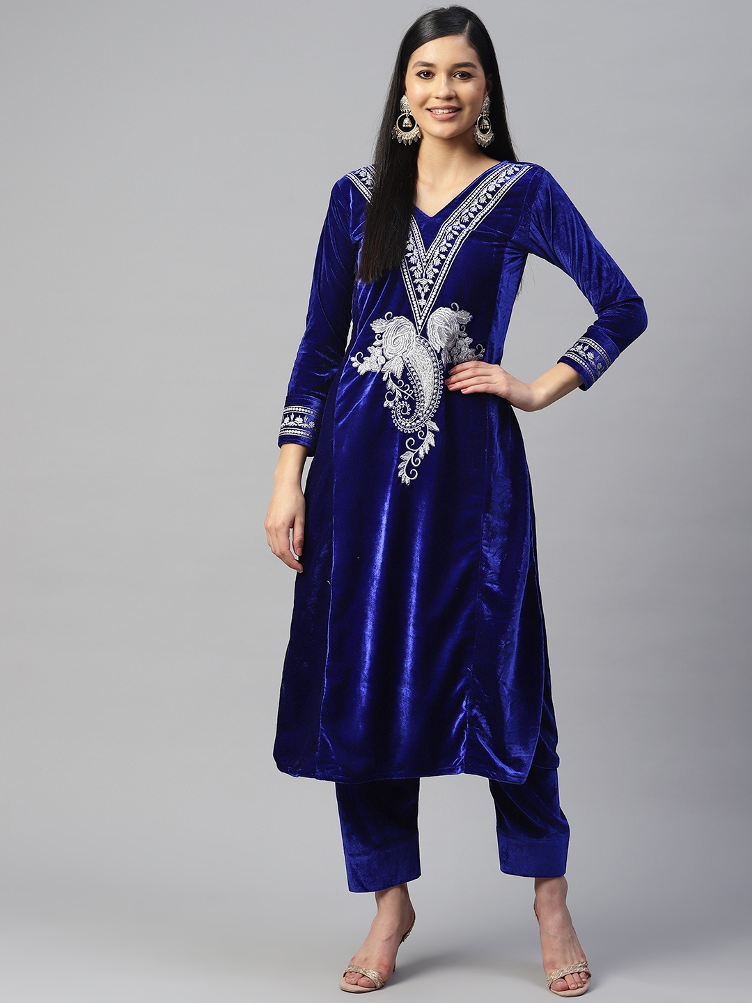 

SHADES OF FAASHION Ethnic Motifs Chikankari Velvet Kurta with Trousers, Blue