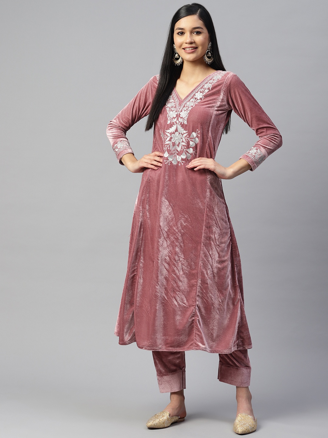 

SHADES Women Floral Chikankari Velvet Kurta with Trousers, Pink