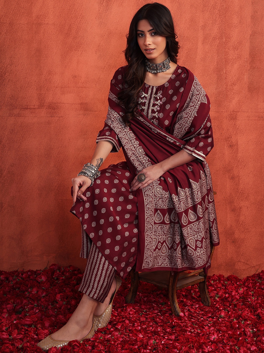 

INDYA Women Ethnic Motifs Printed Thread Work Kurta with Trousers & With Dupatta, Maroon