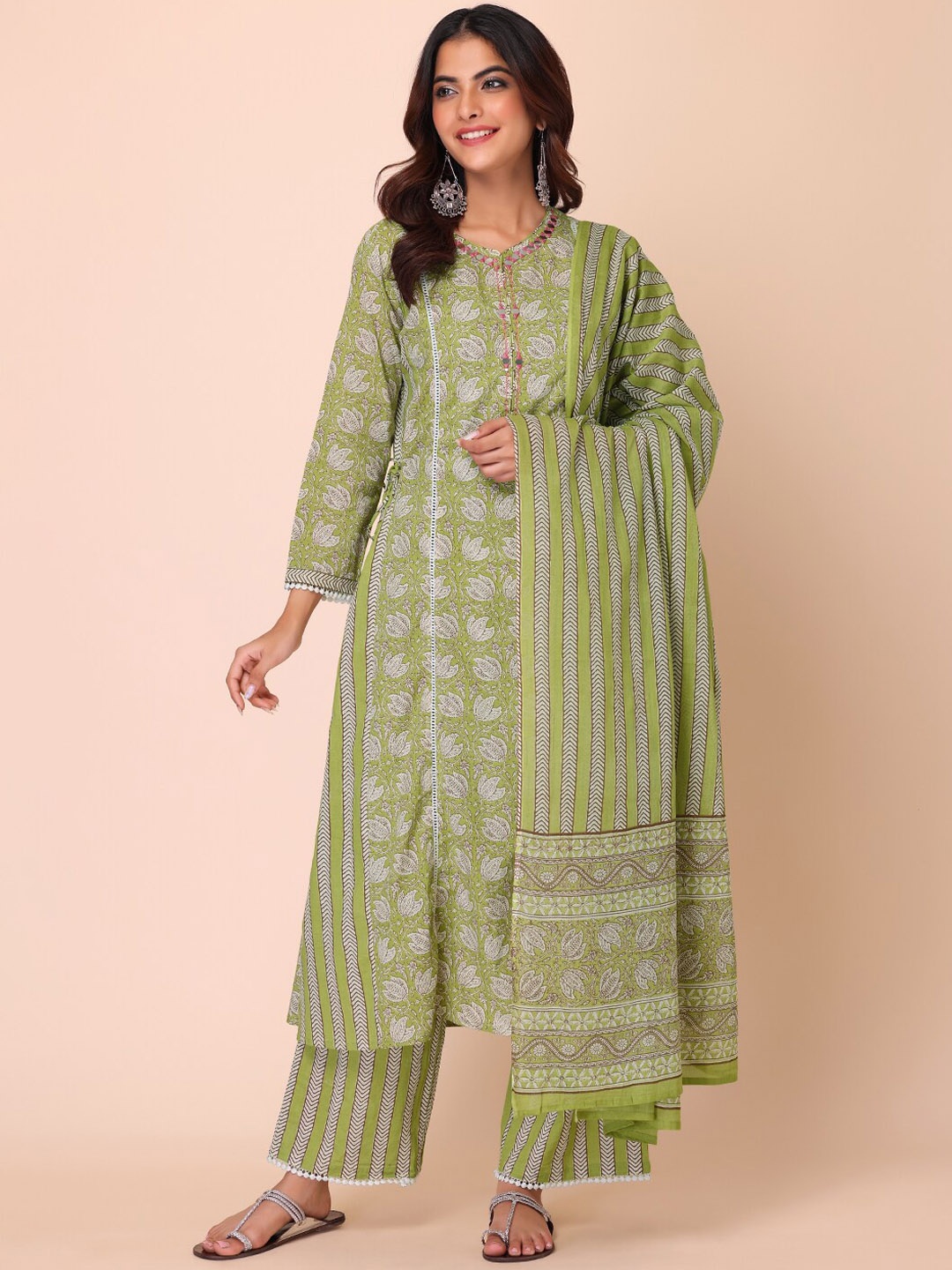 

INDYA Women Floral Printed Mirror Work Pure Cotton Kurta with Trousers & With Dupatta, Green