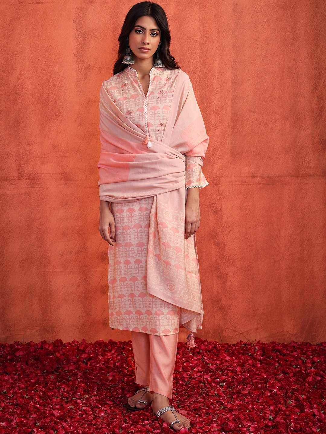 

INDYA Women Printed Kurta with Trousers & With Dupatta, Pink