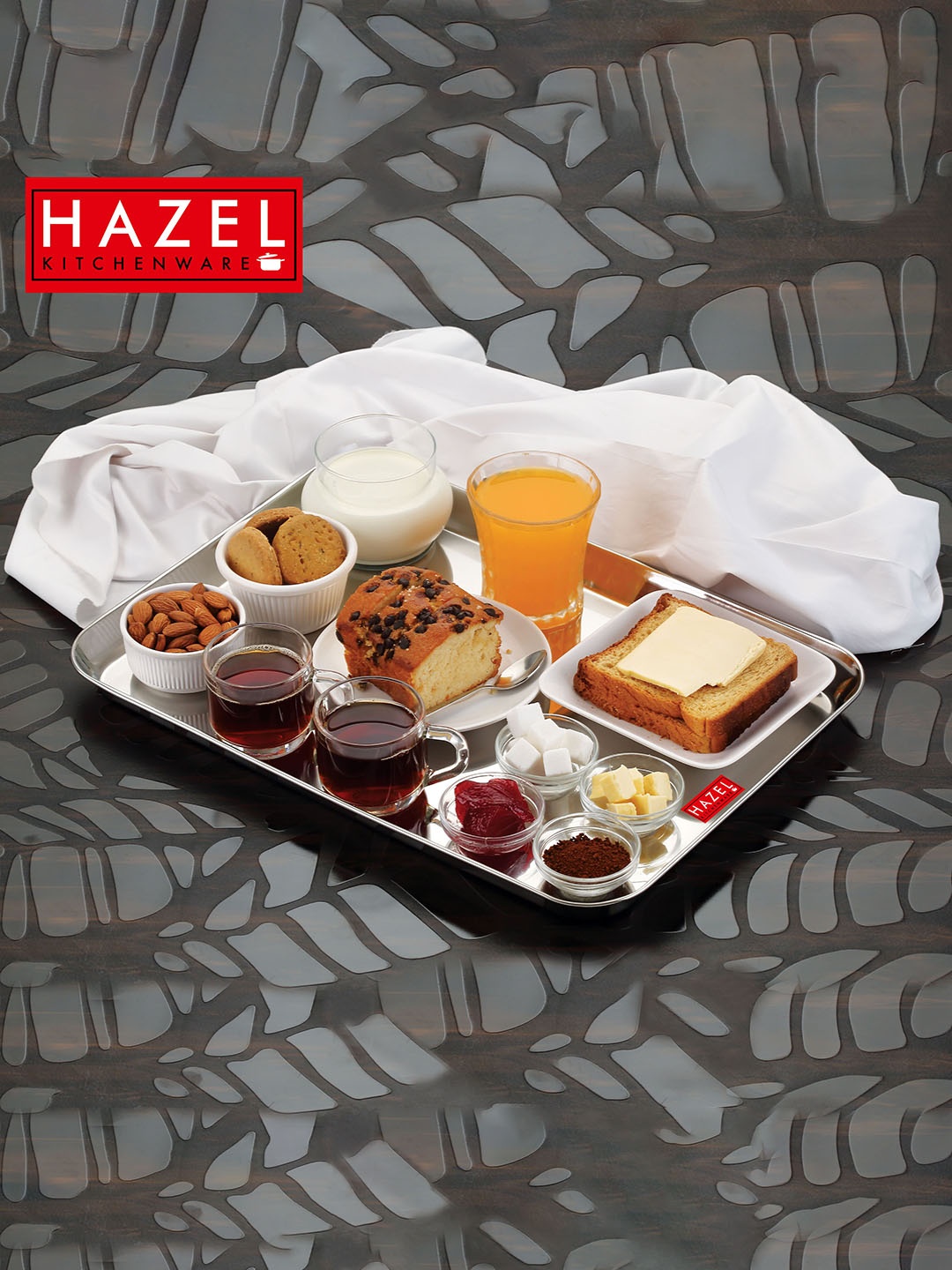 

HAZEL Silver Toned Sturdy & Shutterproof Stainless Steel Rectangular Serving Tray