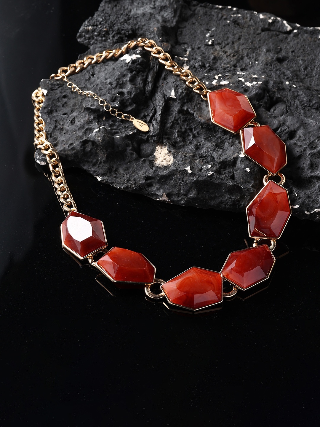 

Accessorize Women Amber Statement Stone Necklace, Maroon