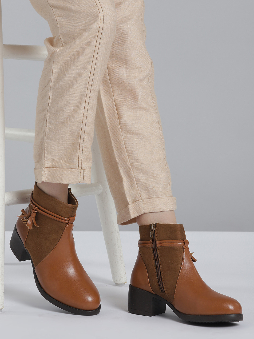 

Roadster Women Mid-Top Block Heel Boots with Tassel Detail, Tan