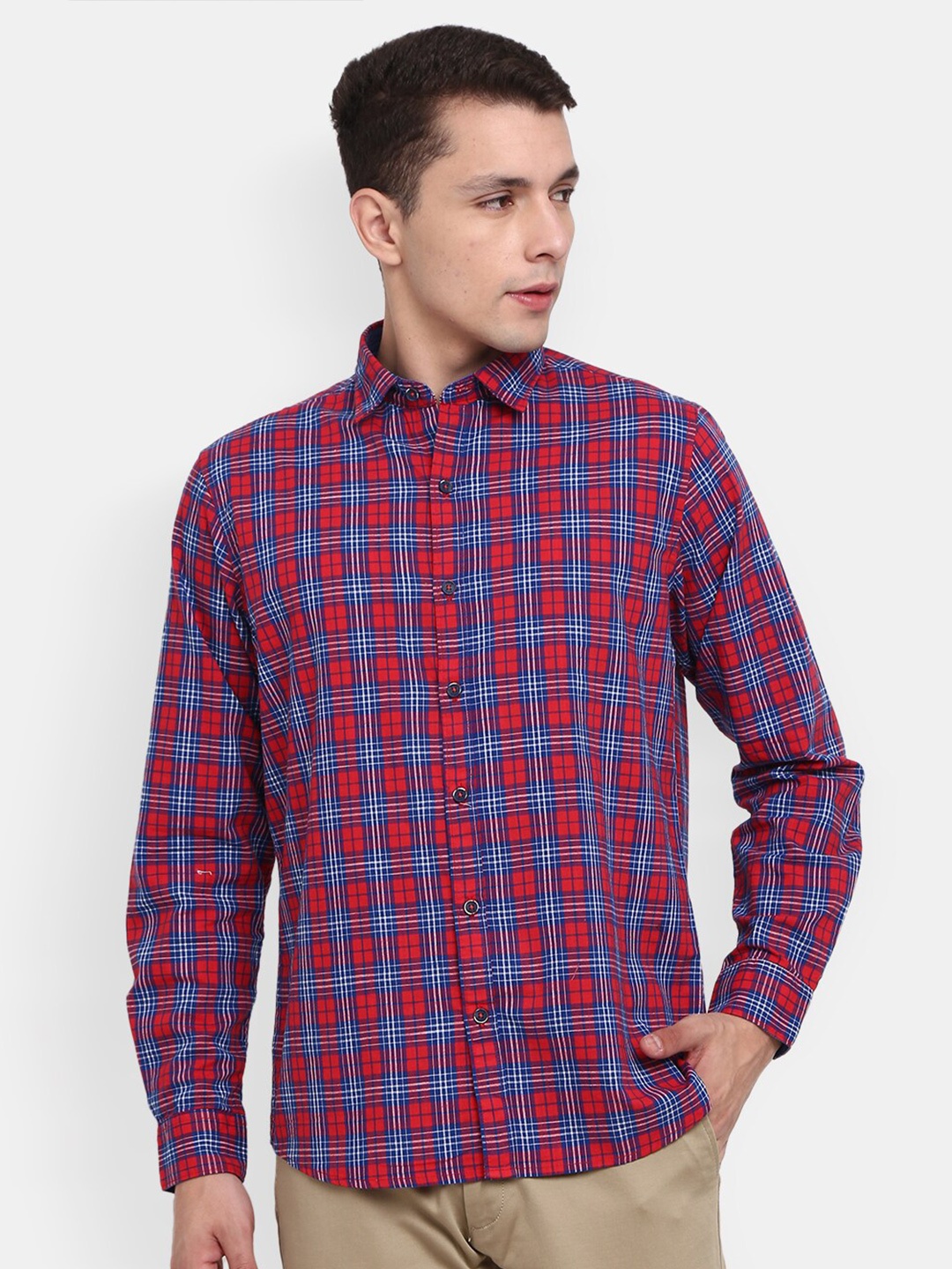 

V-Mart Men Red Classic Checked Cotton Casual Shirt