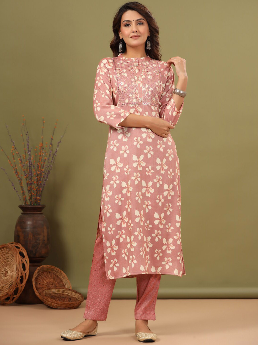 

ETHNIC STREET Ethnic Motifs Printed Mirror Work Kurta with Trousers, Peach