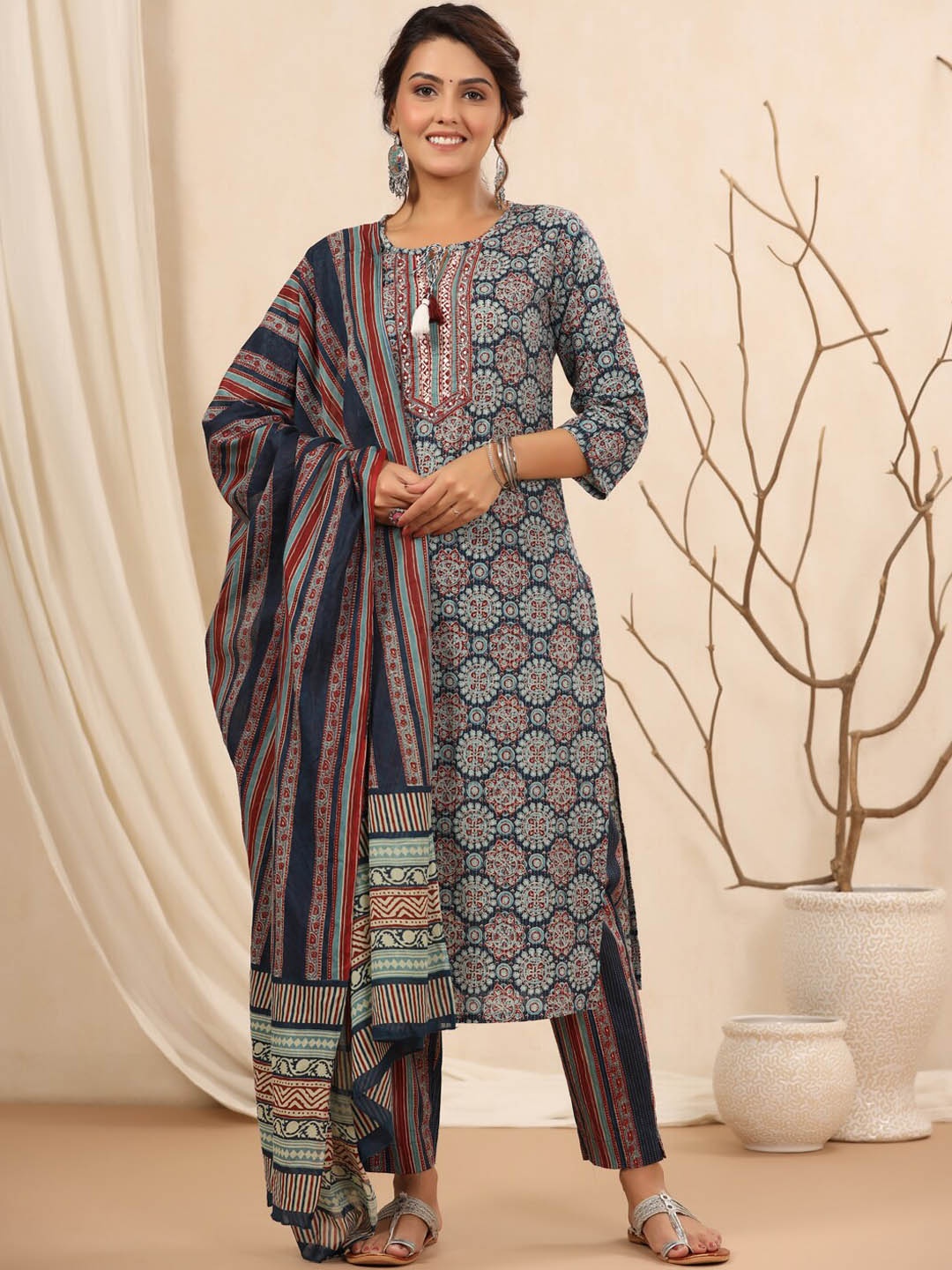 

ETHNIC STREET Ethnic Motifs Printed Sequinned Pure Cotton Kurta Set, Blue