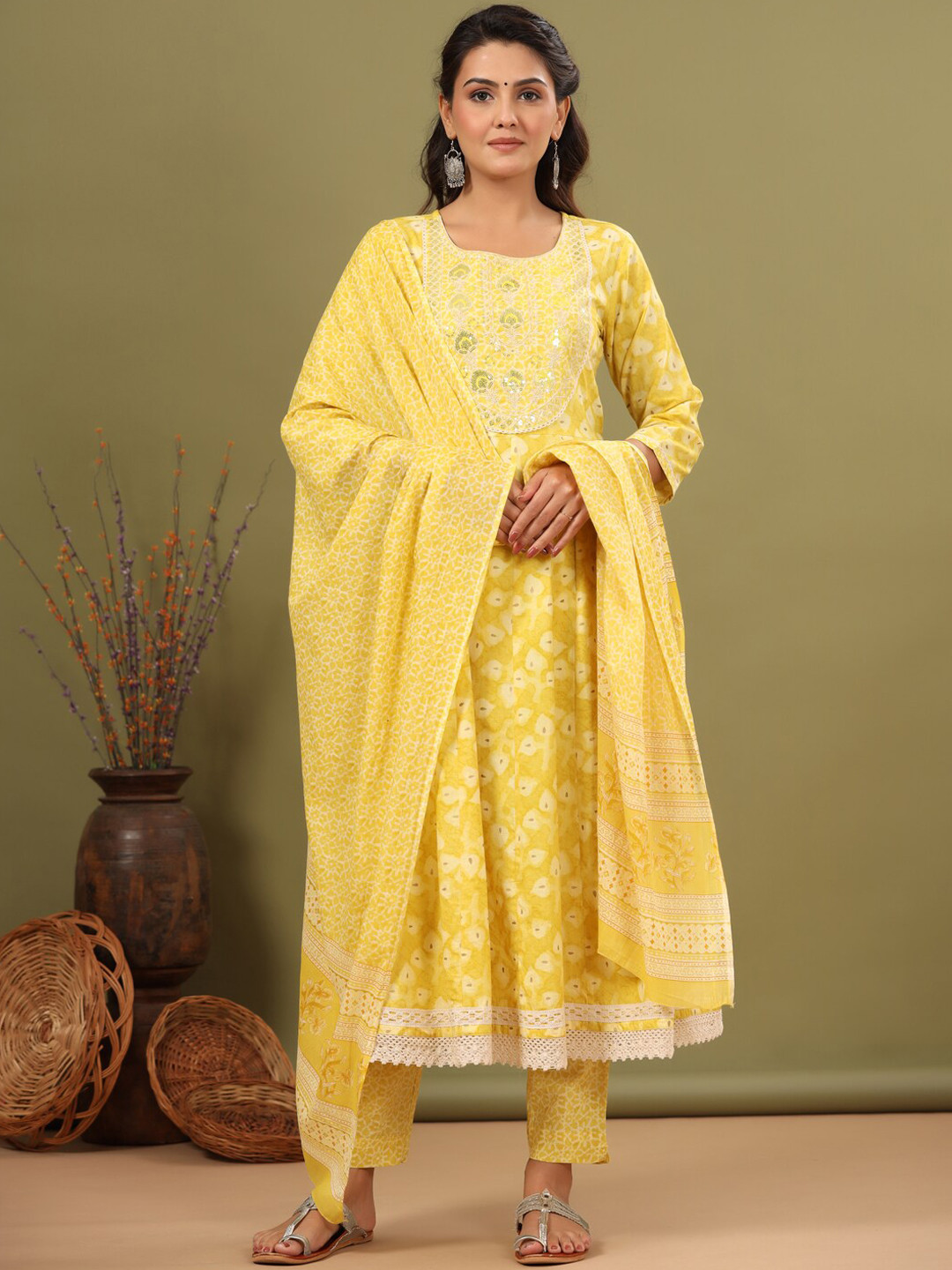 

ETHNIC STREET Ethnic Motifs Embroidered Empire Sequinned Pure Cotton Kurta Set, Yellow