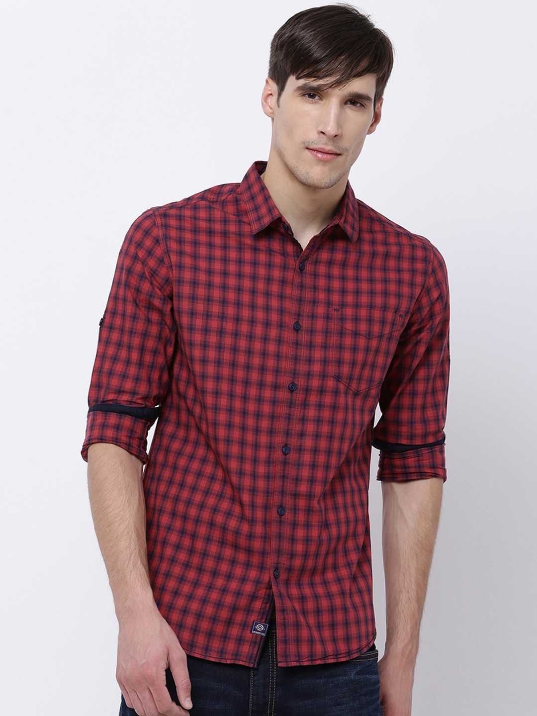 

LOCOMOTIVE Men Red & Navy Slim Fit Checked Casual Shirt