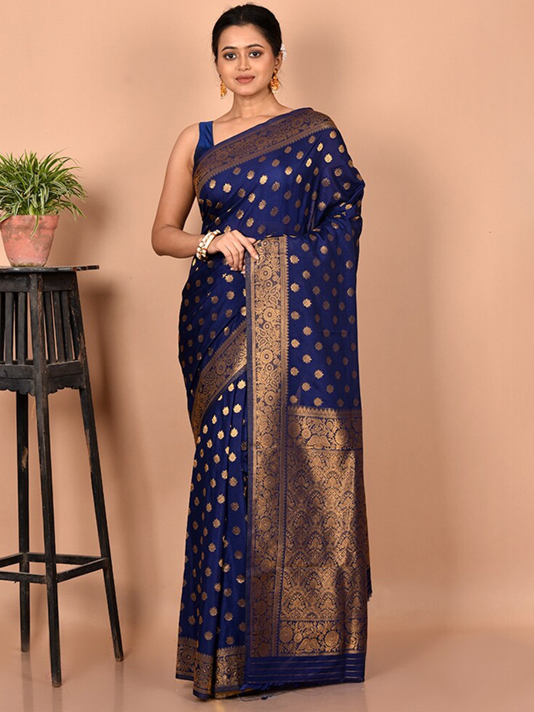 

AllSilks Blue & Gold-Toned Ethnic Motifs Zari Silk Blend Saree