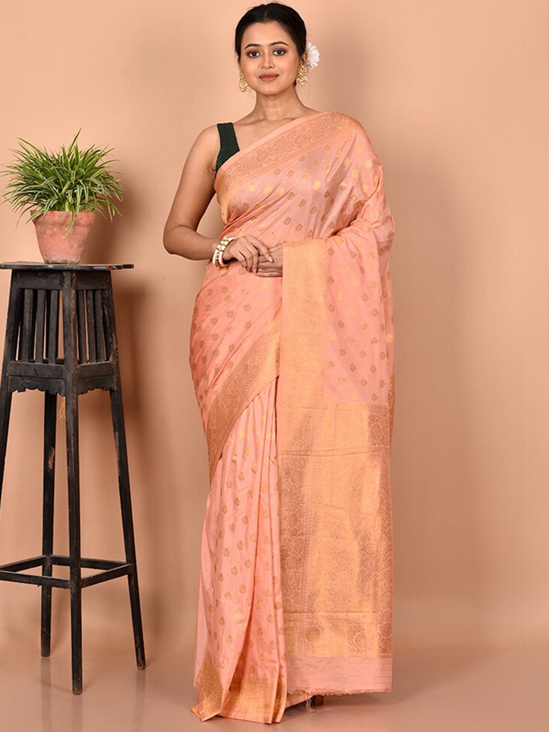 

AllSilks Pink & Gold-Toned Woven Design Zari Silk Blend Saree
