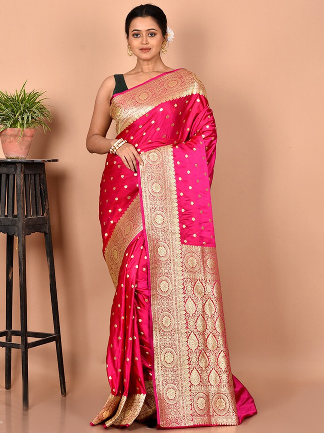 

AllSilks Pink & Gold-Toned Ethnic Motifs Zari Silk Blend Banarasi Saree