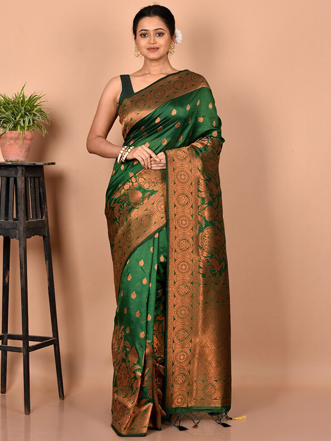 

AllSilks Green & Copper-Toned Woven Design Zari Silk Blend Saree