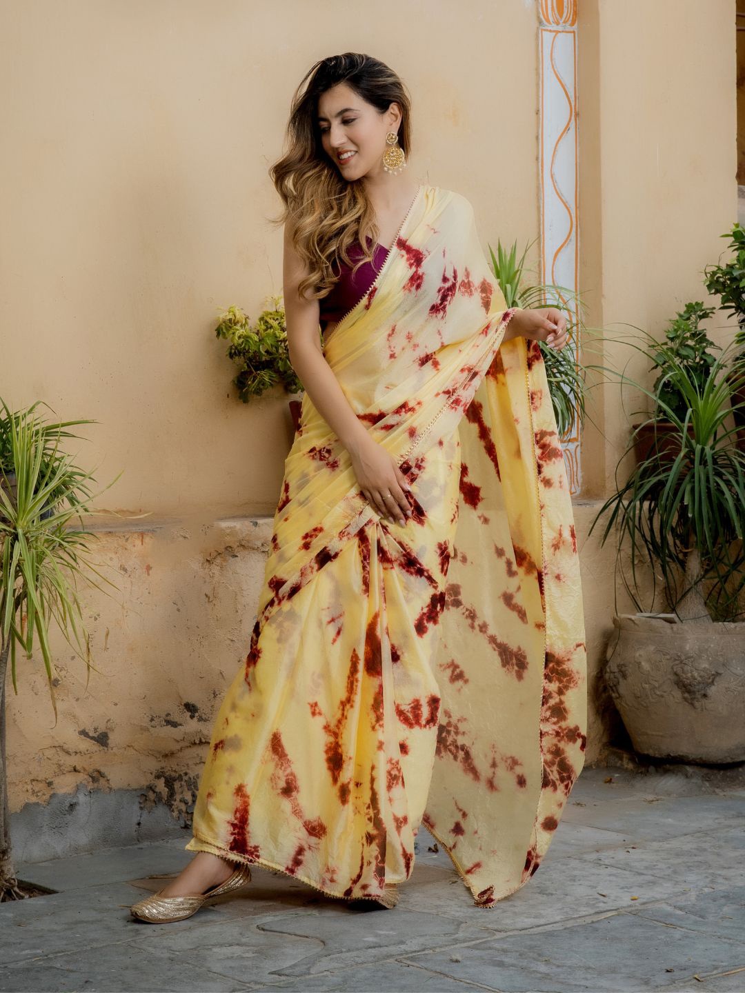 

HOUSE OF JAMOTI Yellow & Pink Tie and Dye Silk Blend Saree