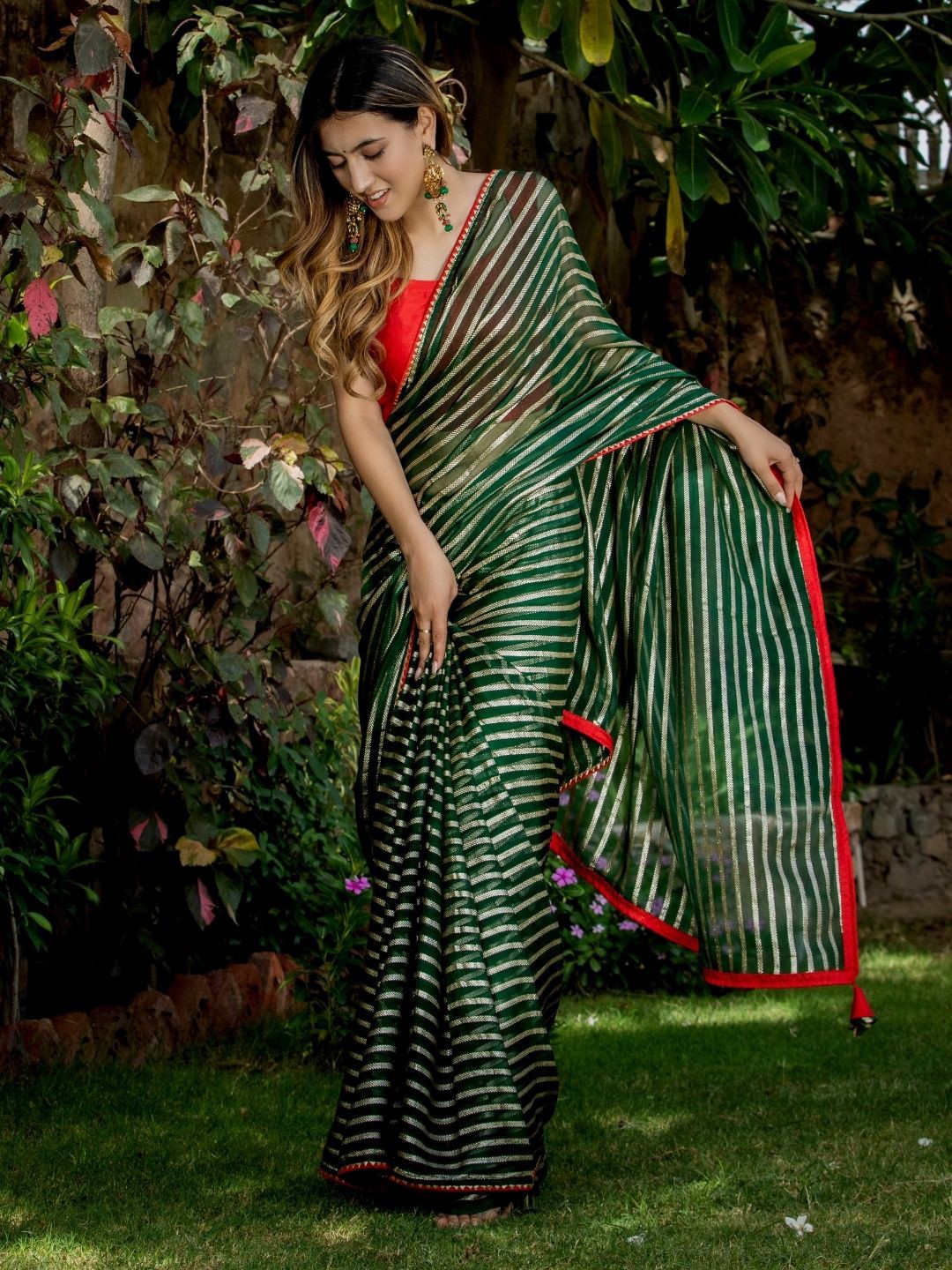 

HOUSE OF JAMOTI Green & Red Striped Tussar Saree