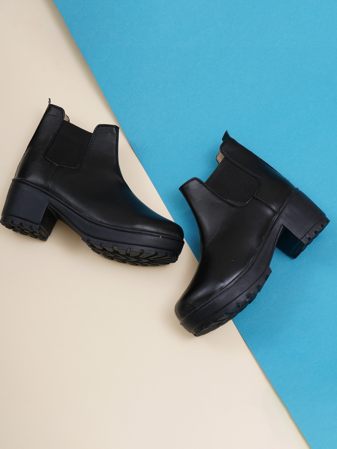 

XE Looks Women Mid-Top Chunky Boots, Black