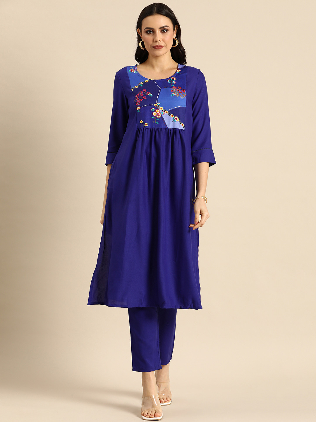 

Anouk Floral Printed Regular Thread Work Kurta with Trousers, Blue