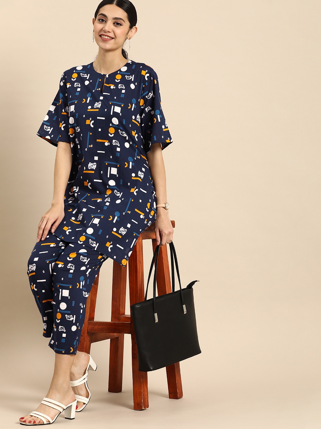 

Anouk Women Pure Cotton Geometric Printed Regular Kurta with Trousers, Navy blue
