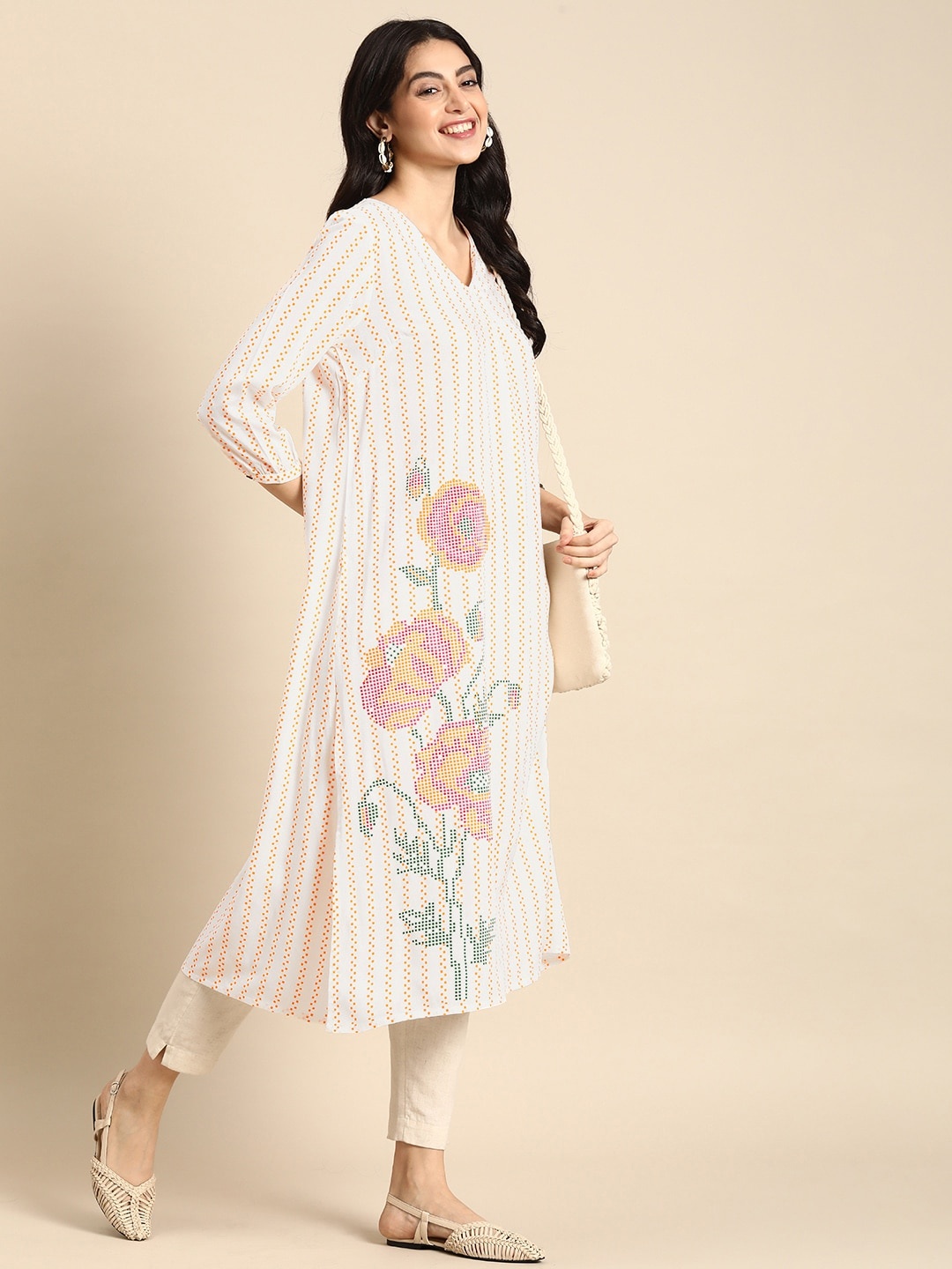 

Anouk Floral Printed Kurta, Off white