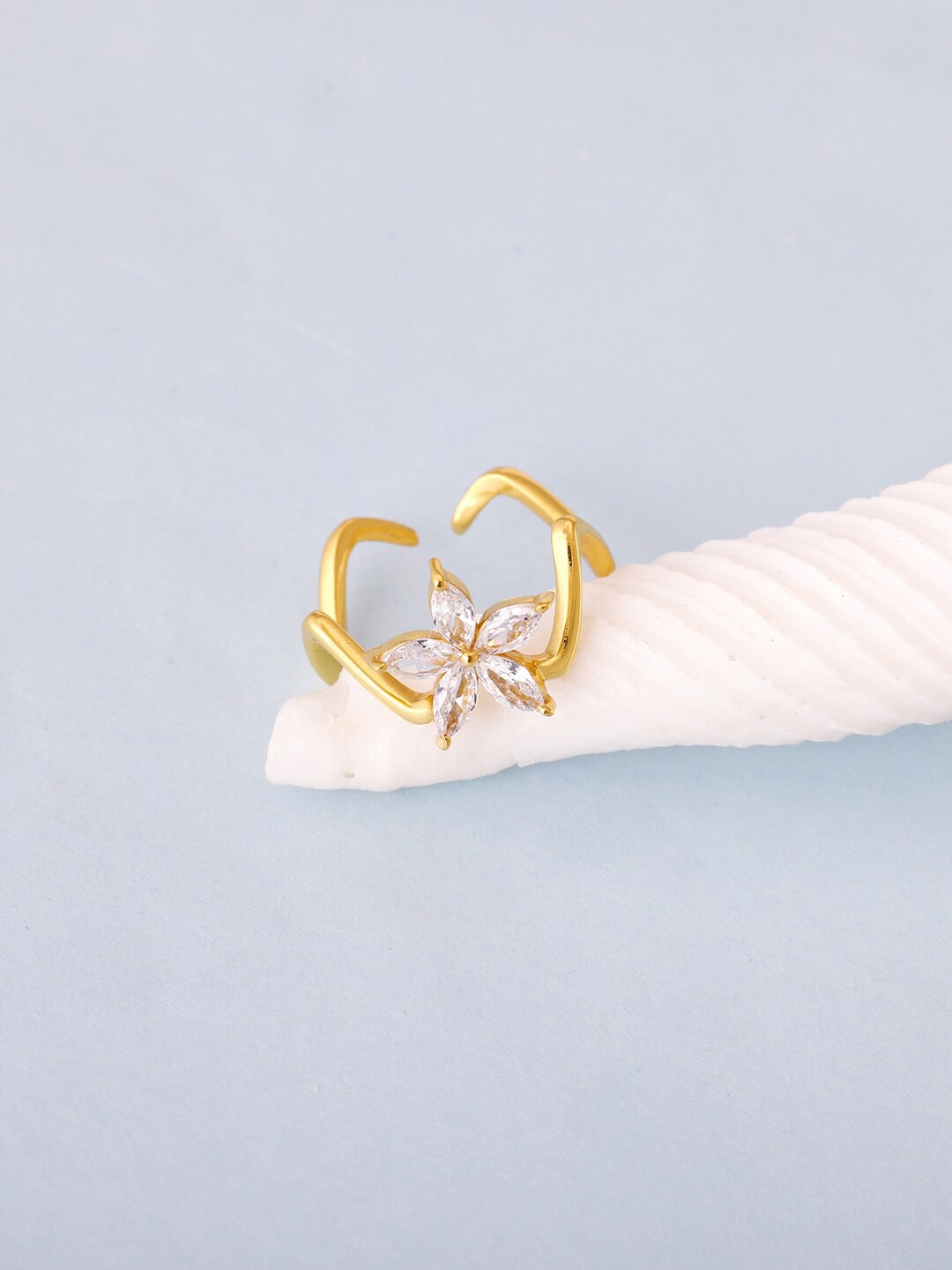 

GIVA 925 Sterling Silver Gold-Plated White CZ Studded Adjustable Finger Ring