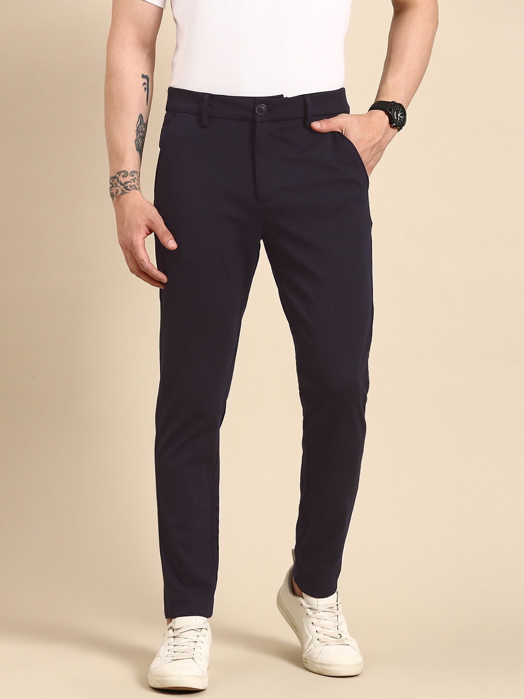 

Being Human Men Solid Cropped Fit Mid-Rise Indigo Plain Woven Flat-Front Chinos, Navy blue